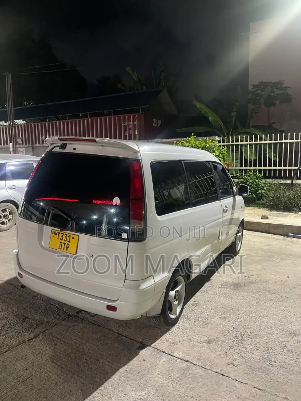 Toyota Noah 2001 White