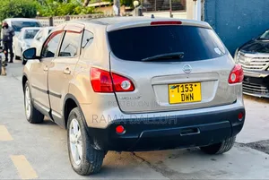 Nissan Dualis 2008 Beige