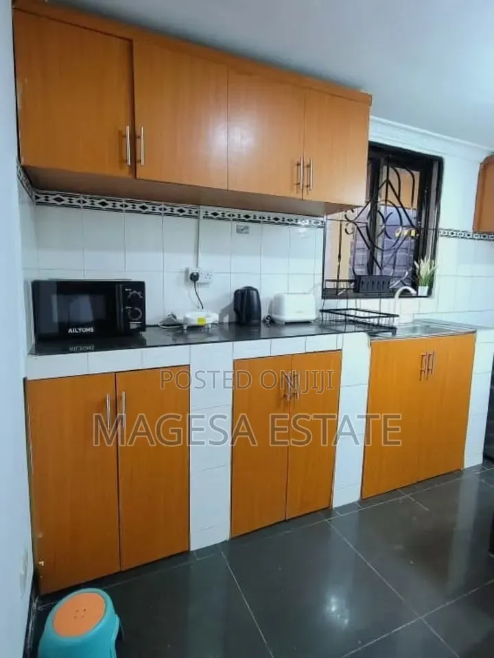 Furnished 2bdrm Apartment in Oyster Bay for rent