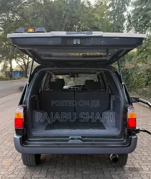 Toyota Hilux Surf 3.0DT 2001 Black