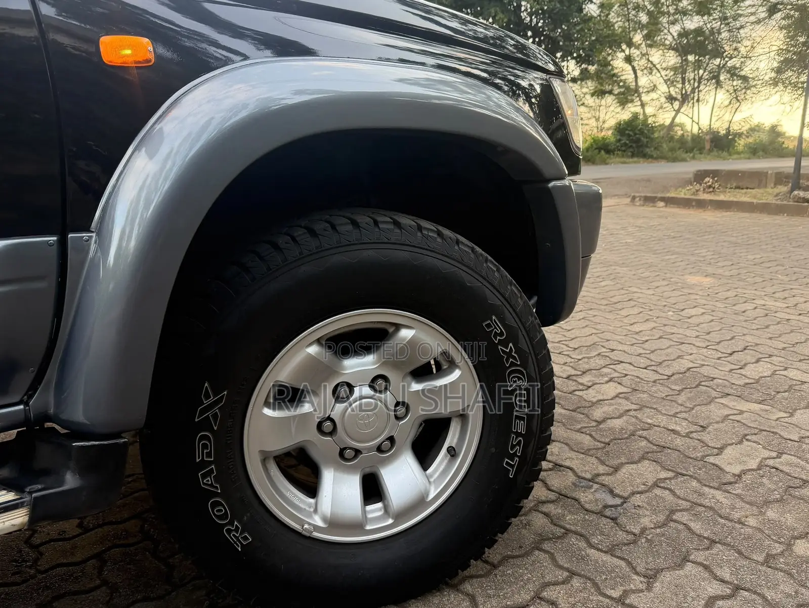 Toyota Hilux Surf 3.0DT 2001 Black
