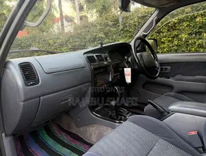 Toyota Hilux Surf 3.0DT 2001 Black
