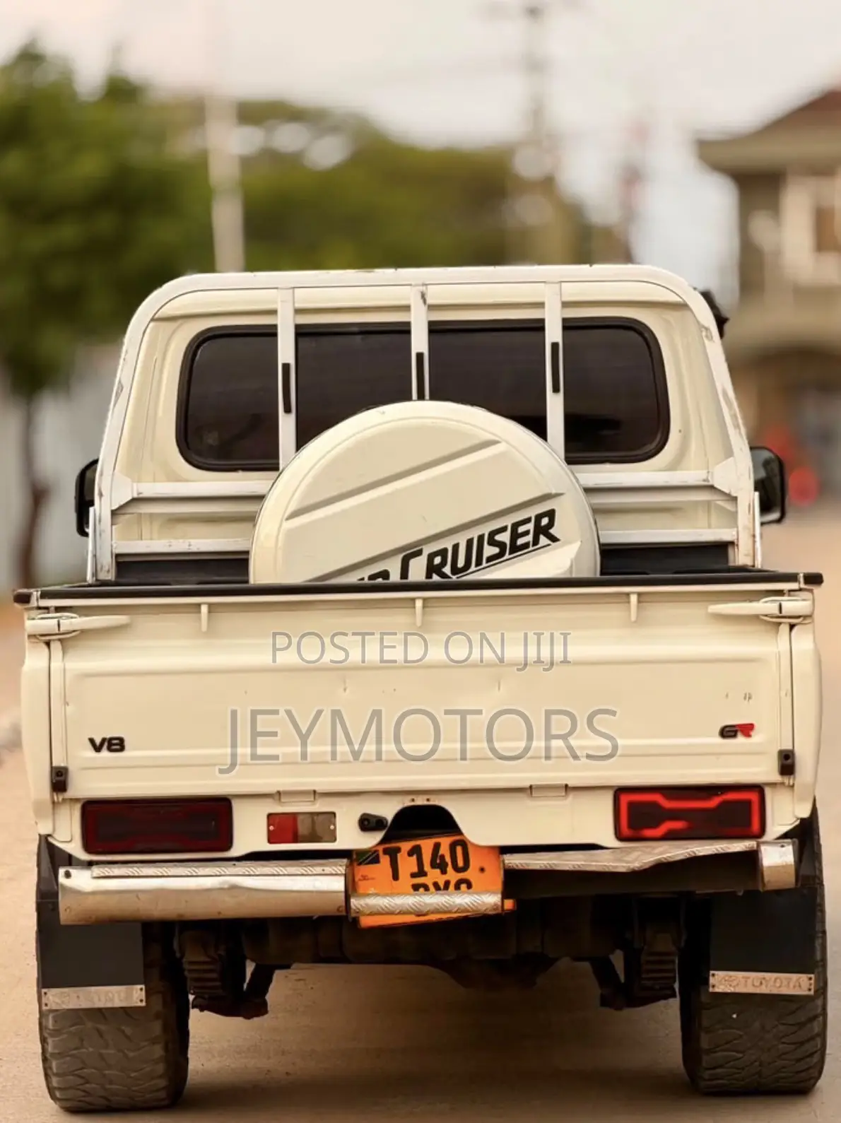 Toyota Land Cruiser 2016 White