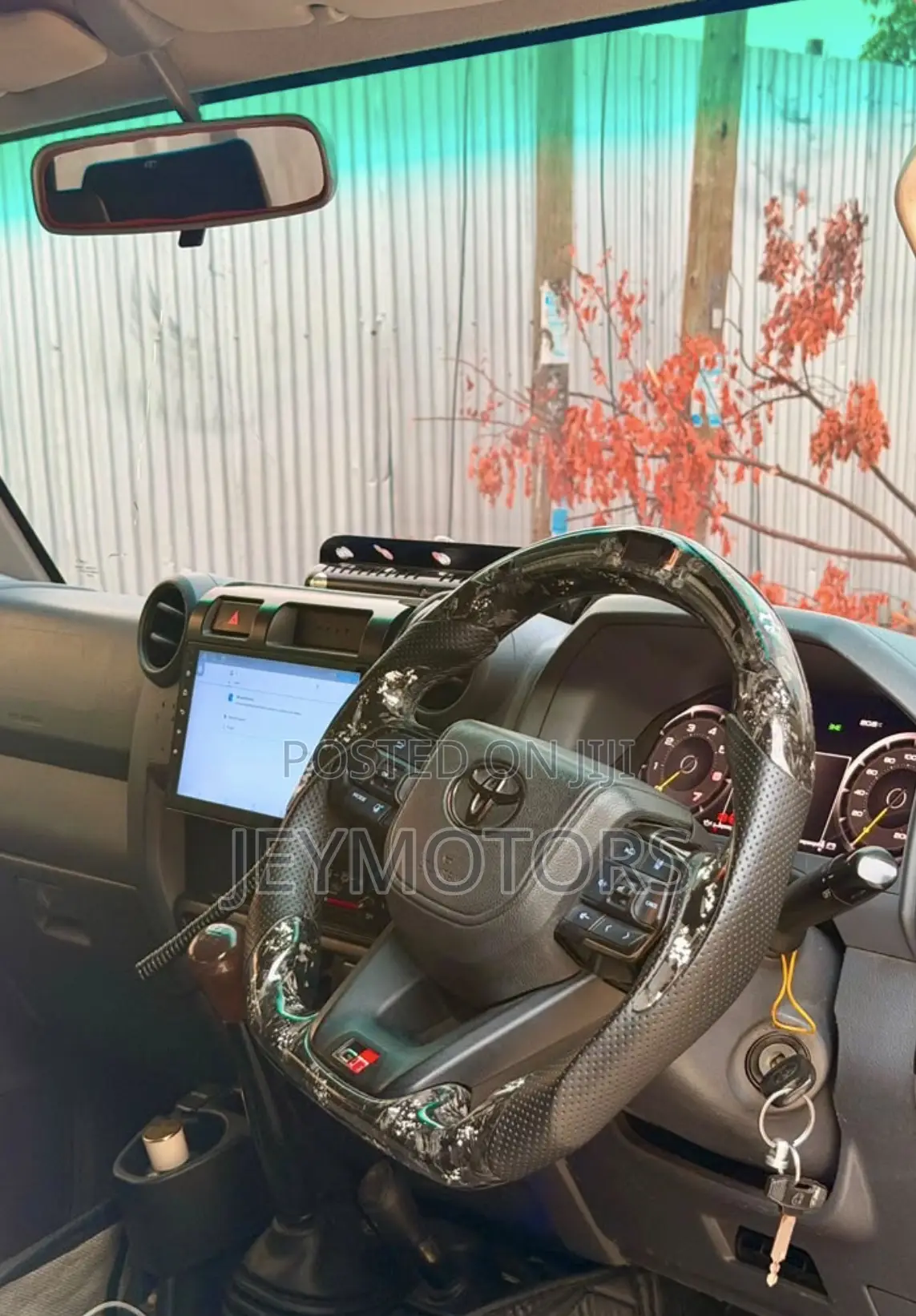 Toyota Land Cruiser 2016 White