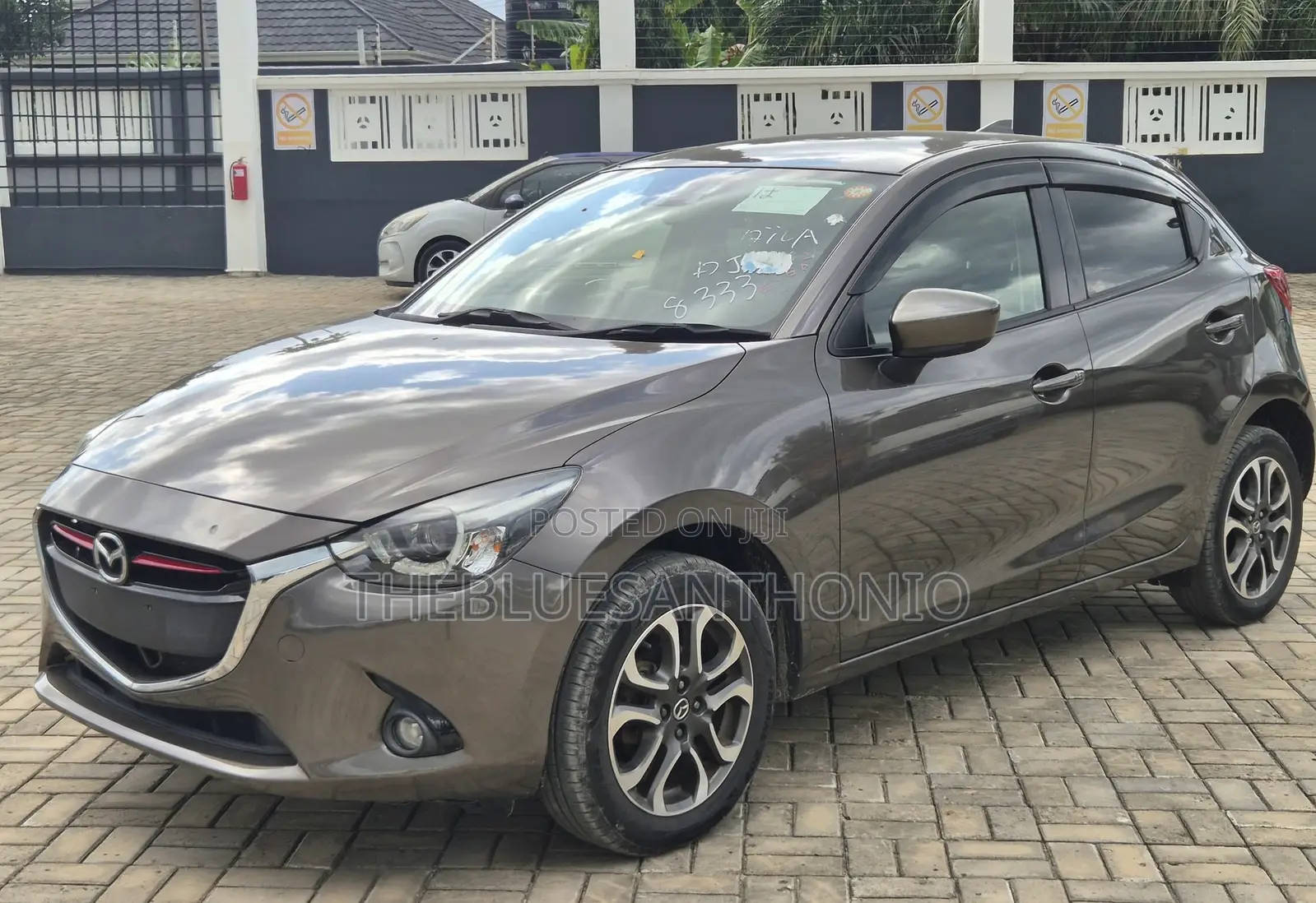 Mazda Demio 2016 Gray