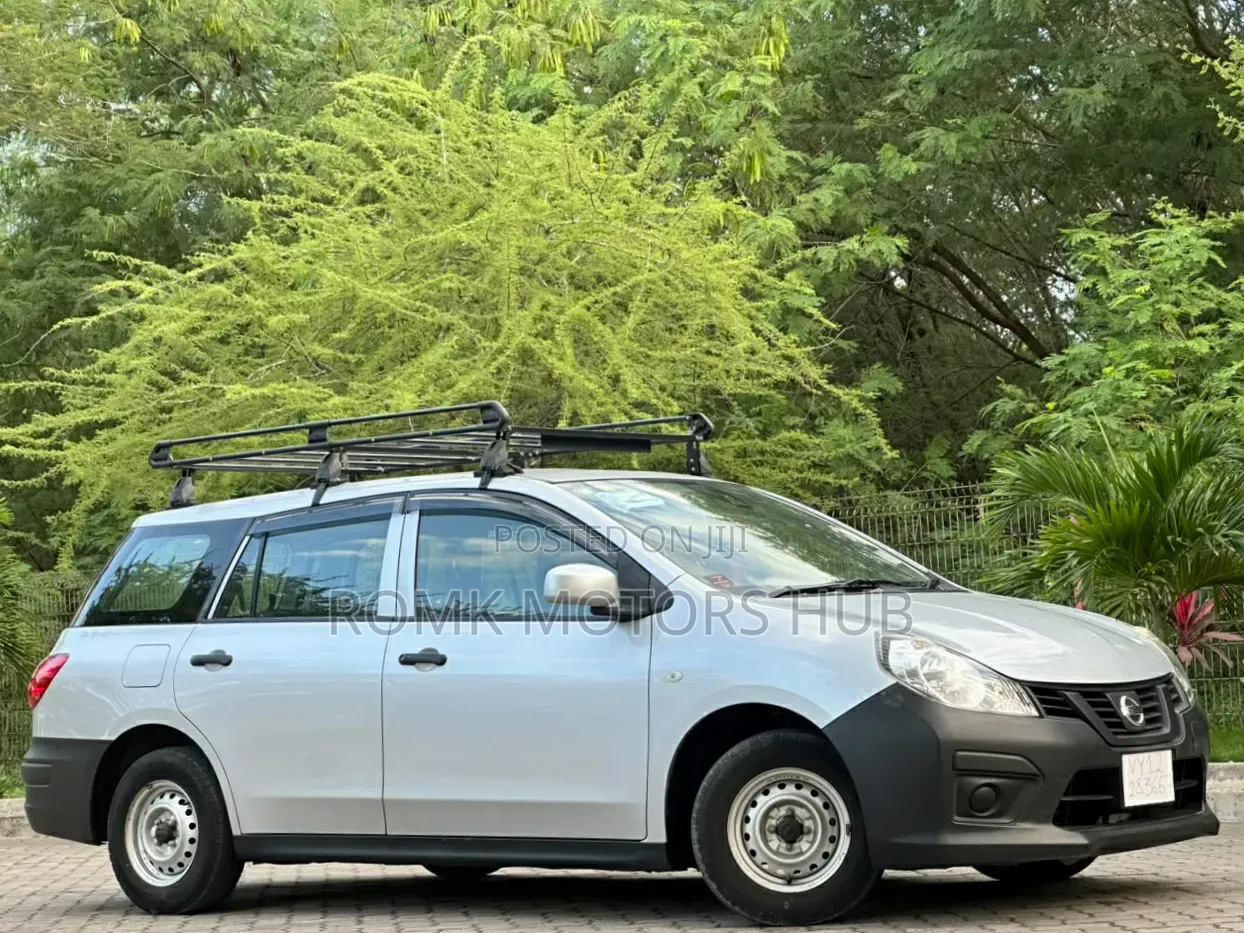 Nissan Advan 2020 Silver