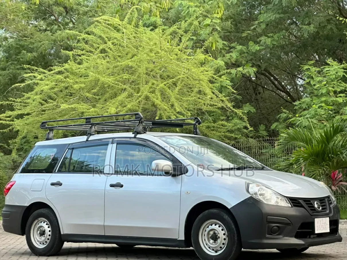 Nissan Advan 2020 Silver