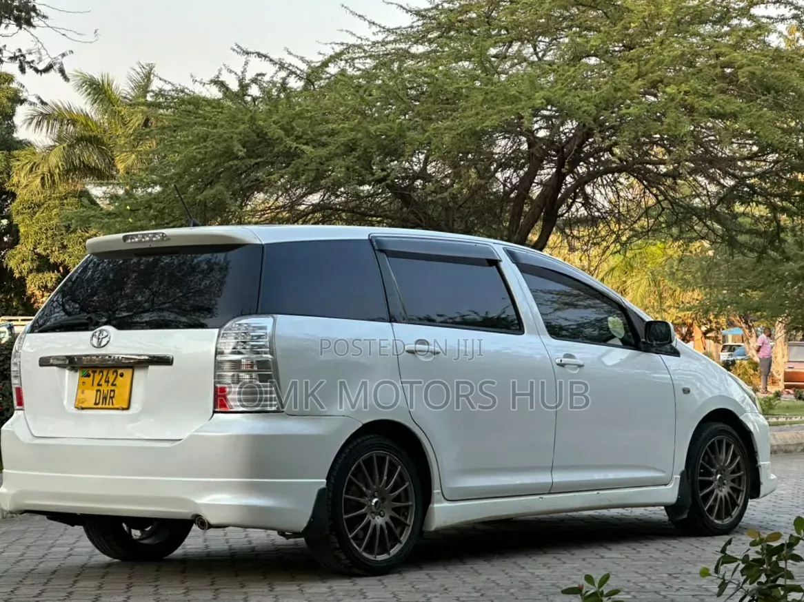 Toyota Wish 2006 White
