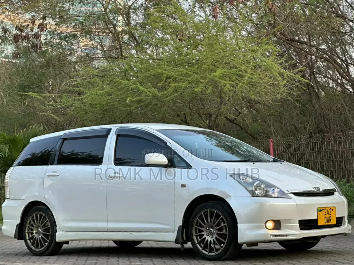 Toyota Wish 2006 White