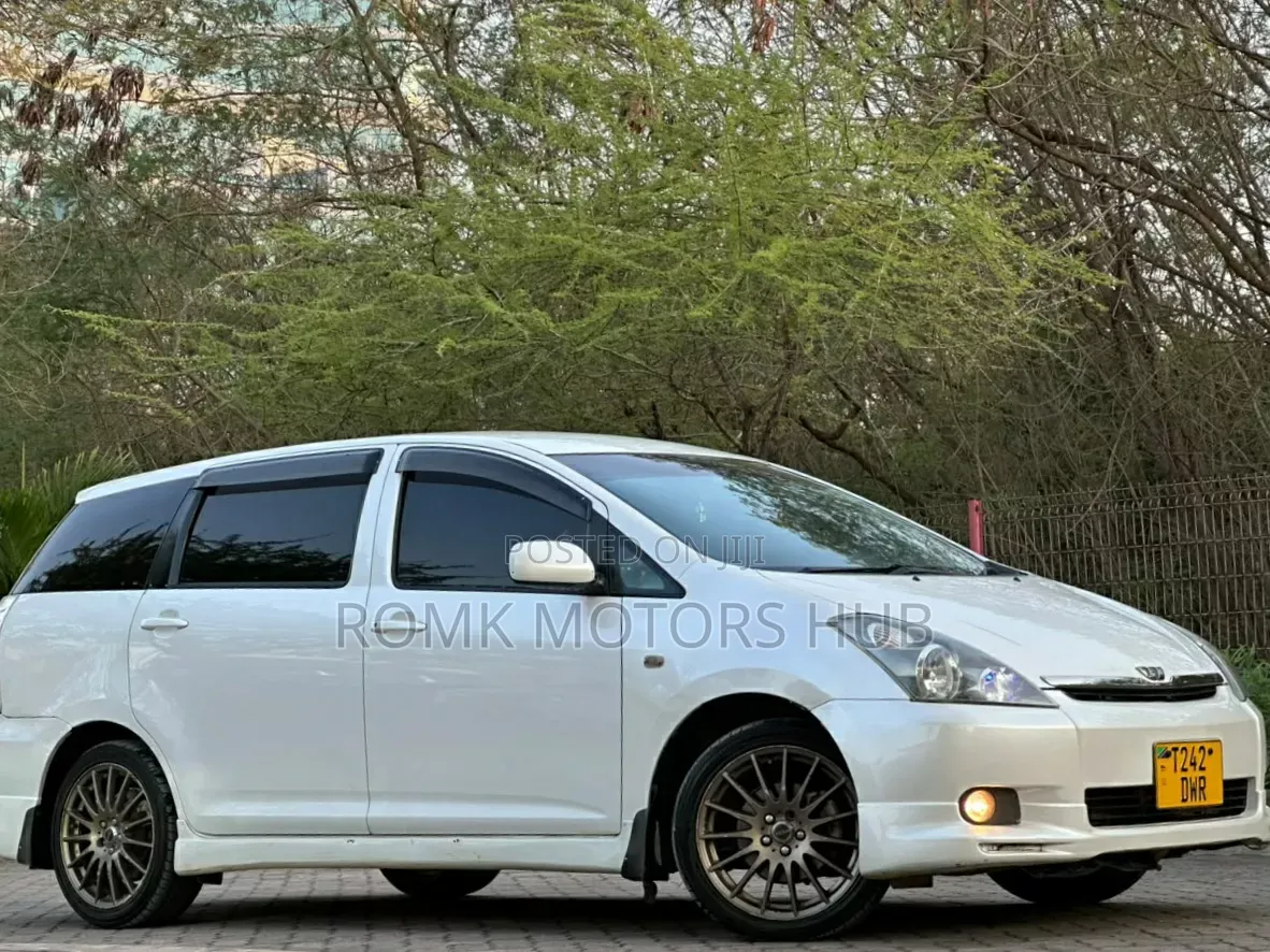 Toyota Wish 2006 White