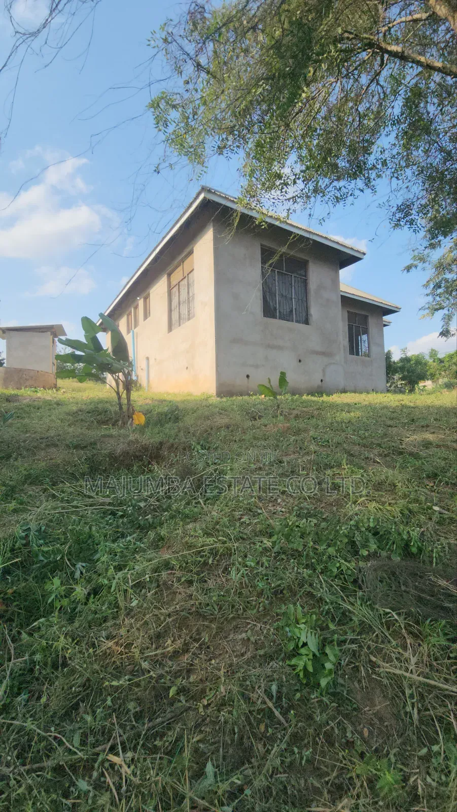 Kiwanja Cha Biashara Madale