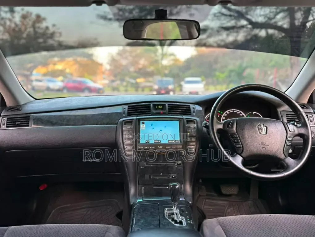 Toyota Crown 2008 White