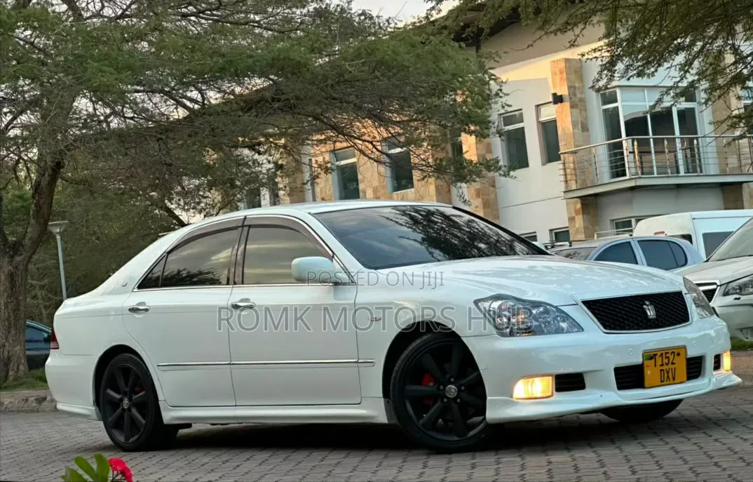 Toyota Crown 2008 White