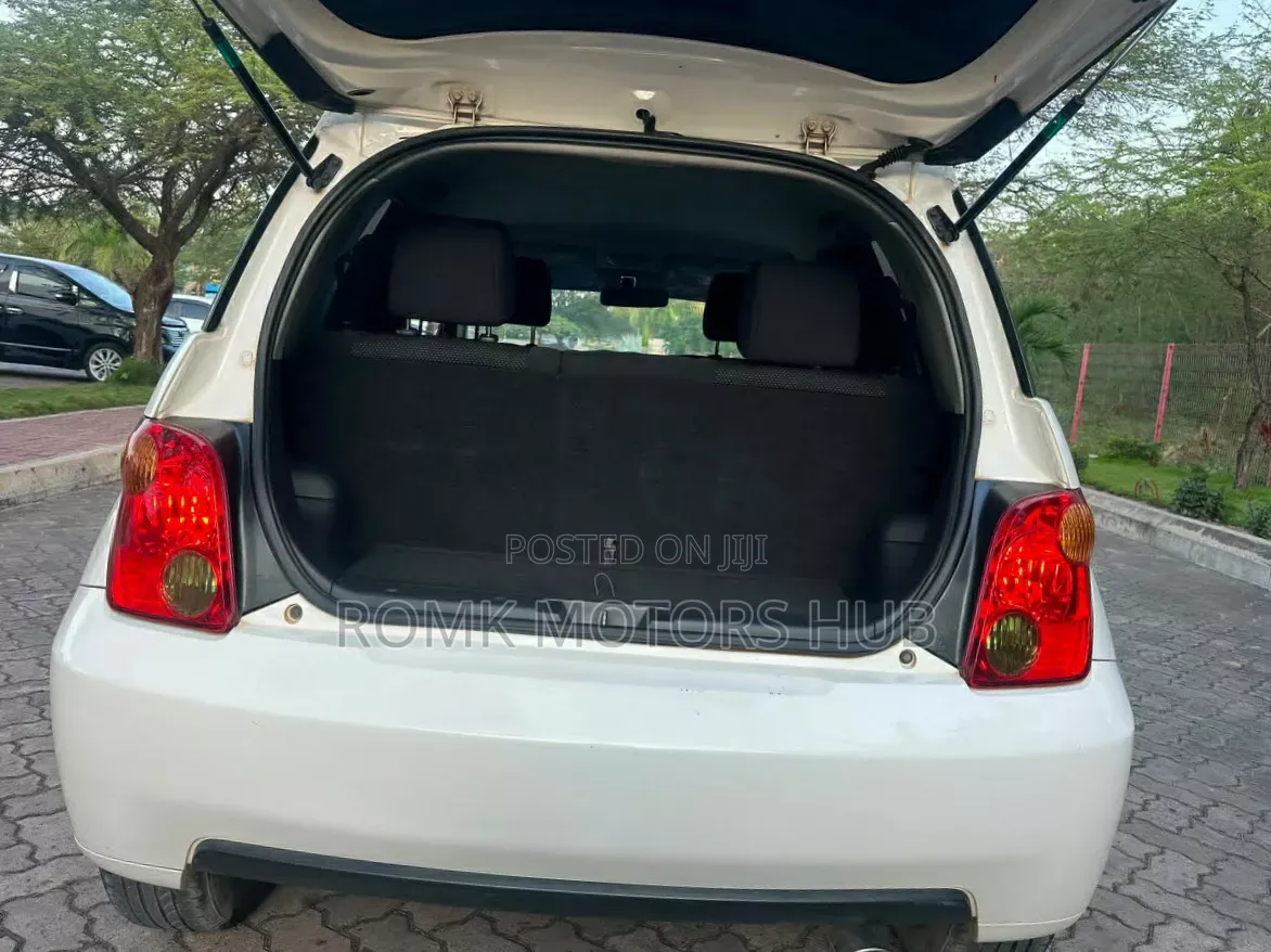 Toyota IST 2005 White