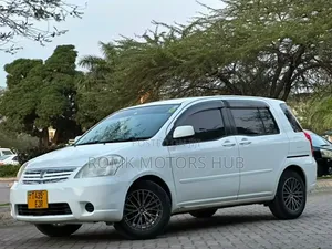 Toyota Raum 2005 White