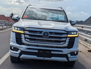 New Toyota Land Cruiser 2024 White
