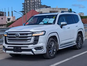 New Toyota Land Cruiser 2024 White