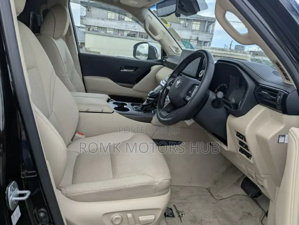 New Toyota Land Cruiser 2024 Black