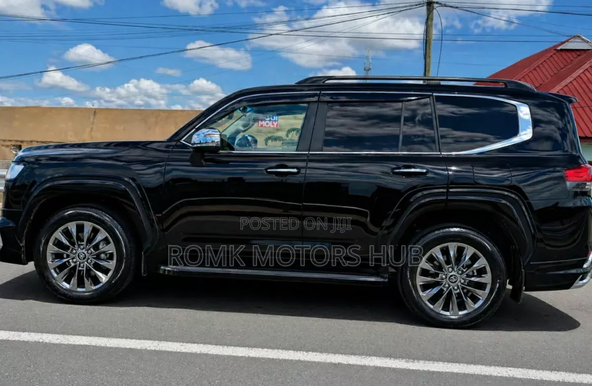 New Toyota Land Cruiser 2024 Black