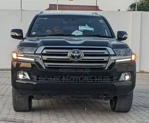 Toyota Land Cruiser 2016 Black