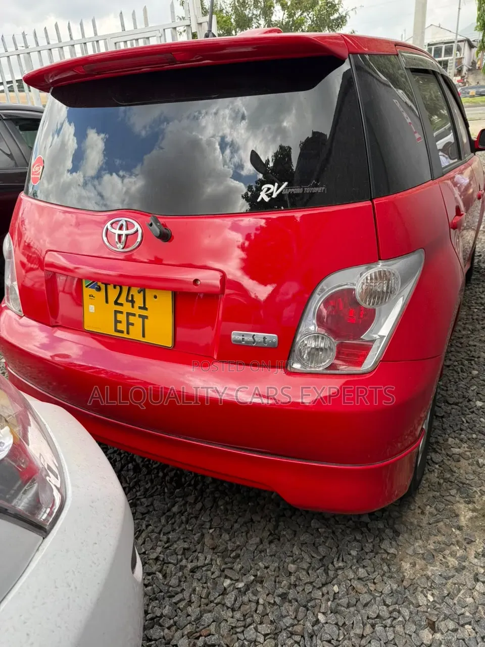 Toyota IST 2003