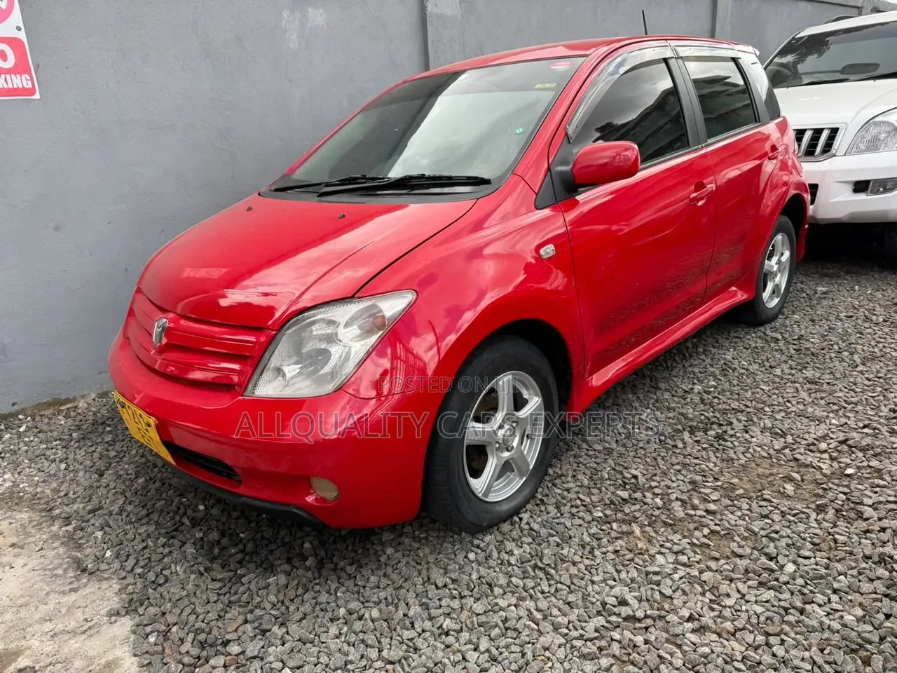 Toyota IST 2003