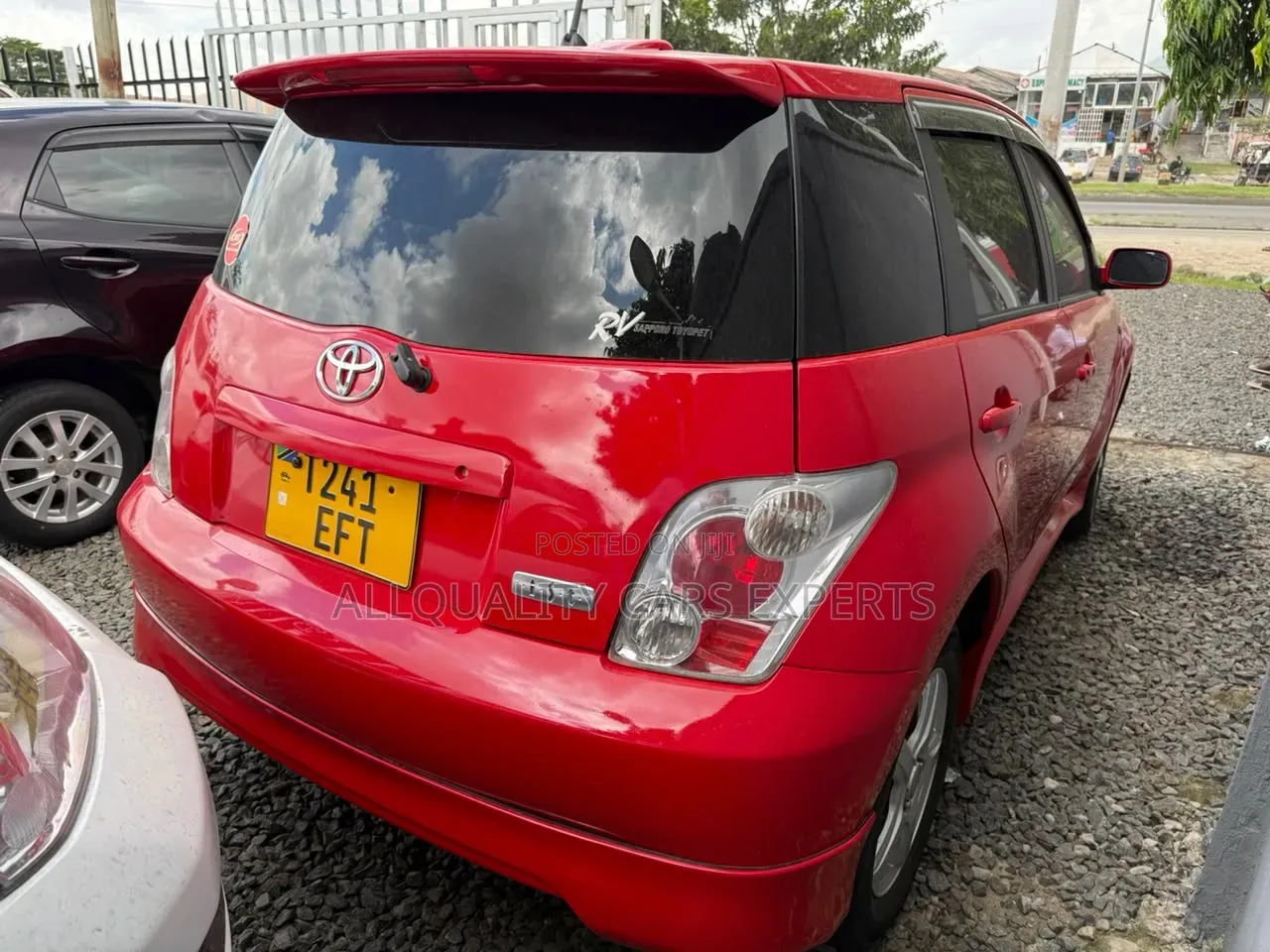 Toyota IST 2003