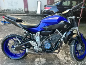 Yamaha 2023 Blue