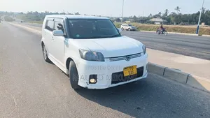 Toyota Corolla Rumion 2010 White