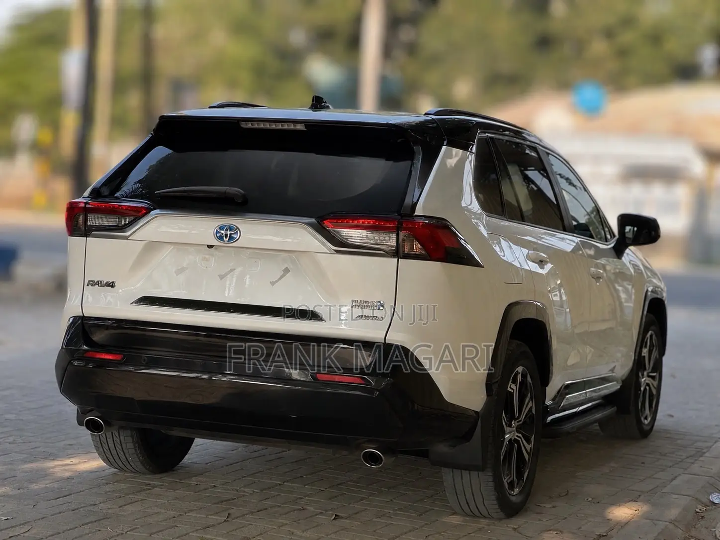 Toyota RAV4 Hybrid 2023 White