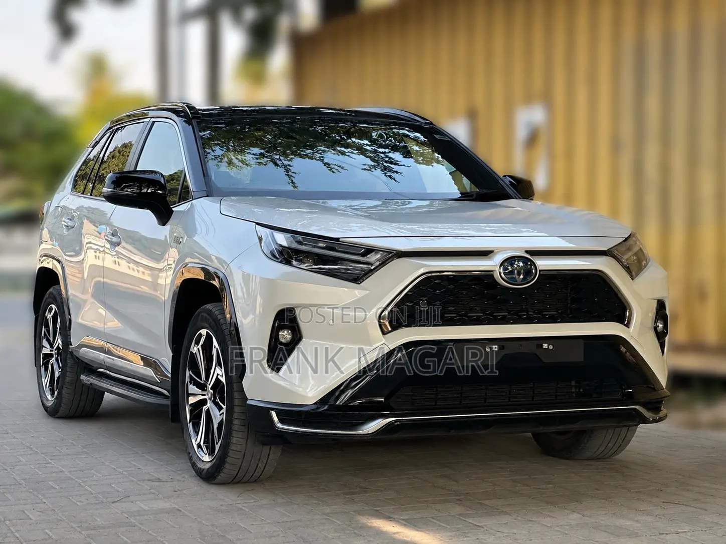 Toyota RAV4 Hybrid 2023 White