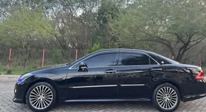 Toyota Crown 2011 Black