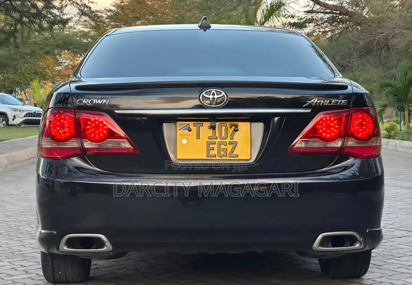 Toyota Crown 2011 Black