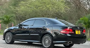 Toyota Crown 2011 Black