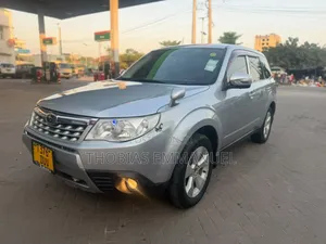 Subaru Forester 2011 Silver