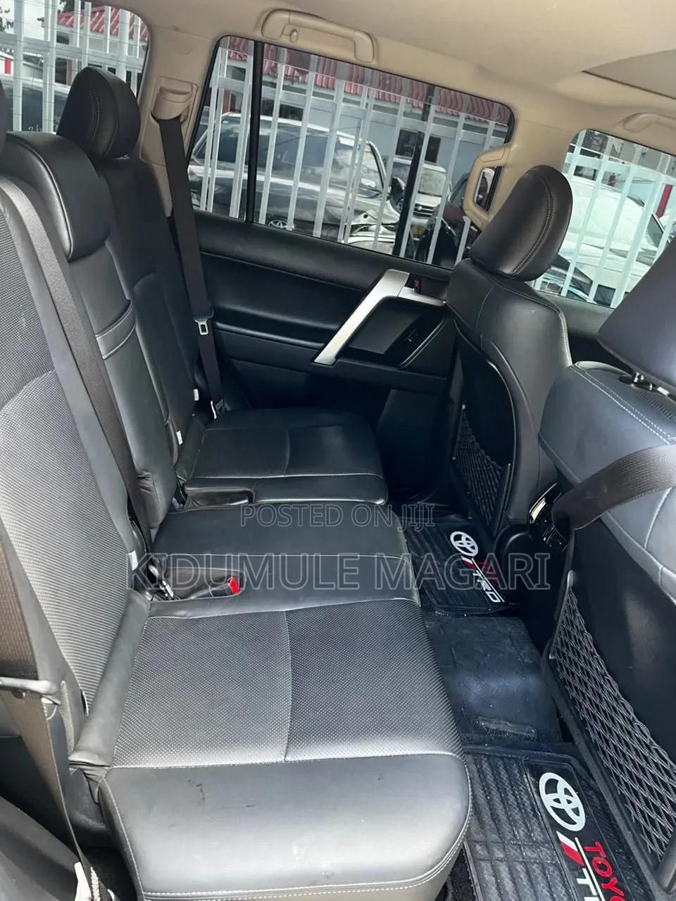 Toyota Land Cruiser Prado 2022 Black