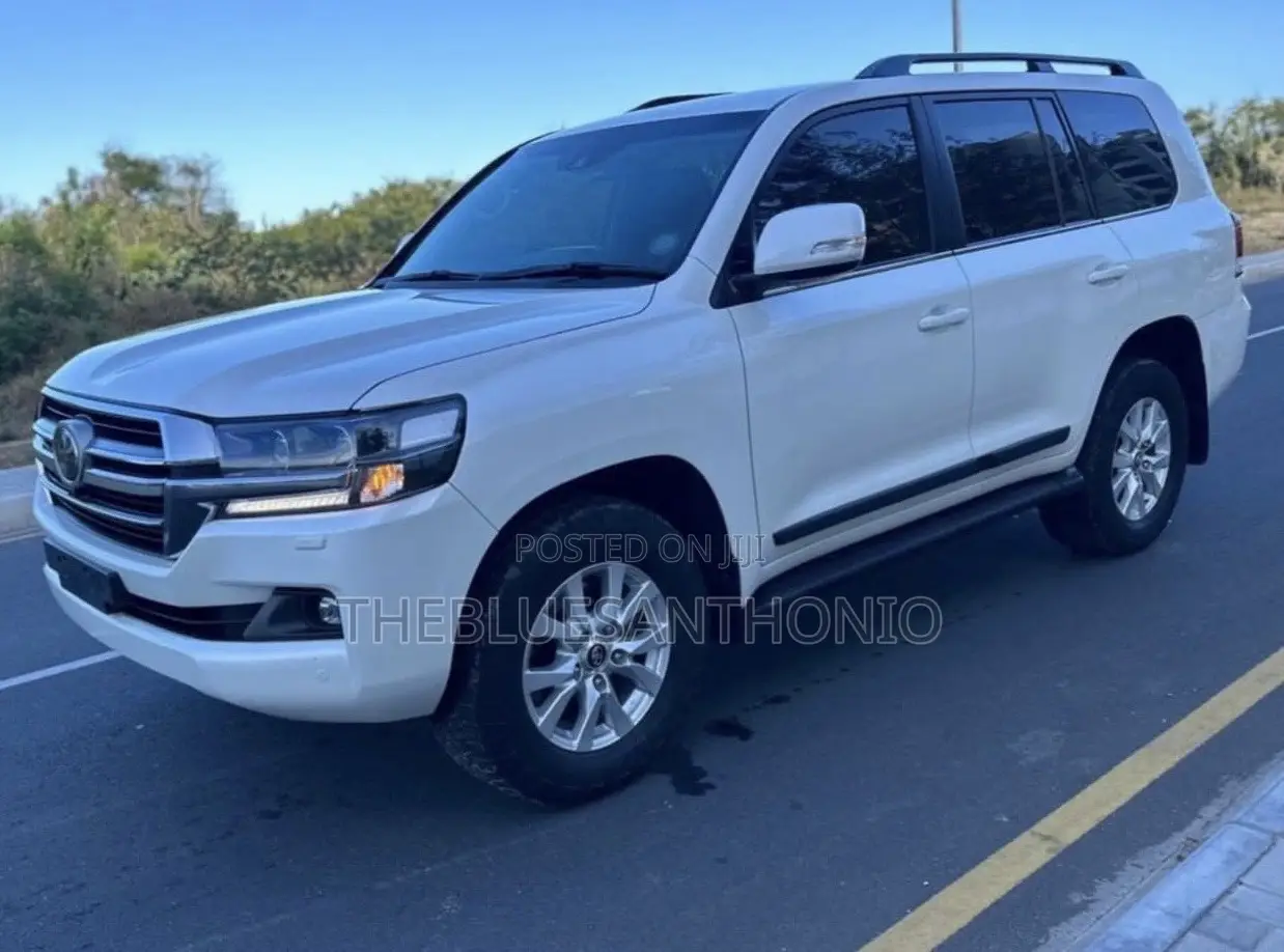 Toyota Land Cruiser 2021 White