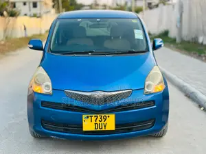 Toyota Ractis 1.3 FWD 2008 Blue