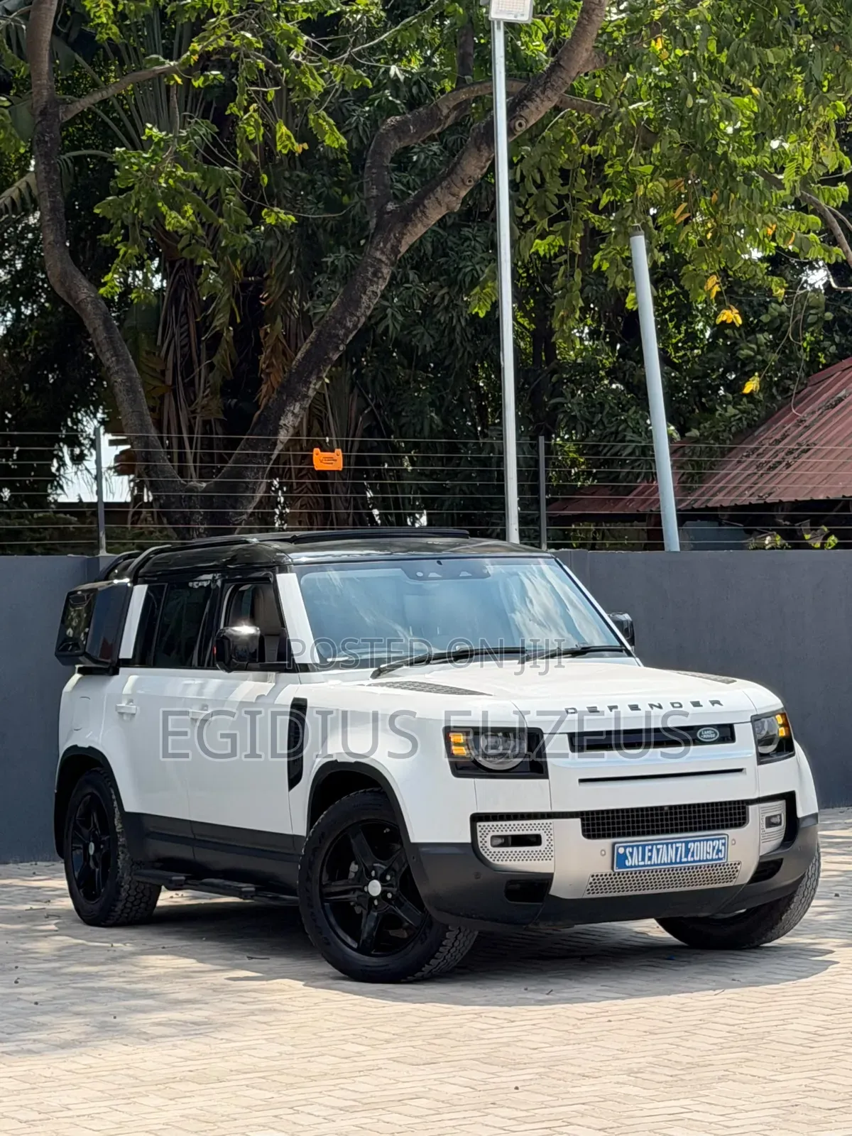 Land Rover Defender 2021 White