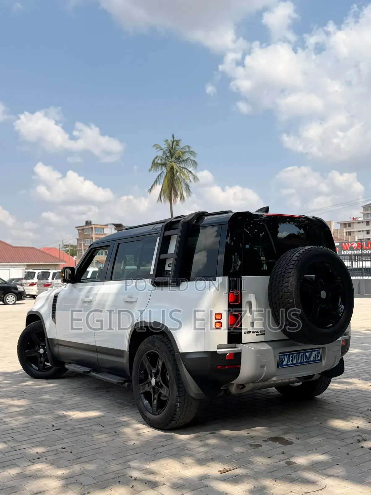 Land Rover Defender 2021 White