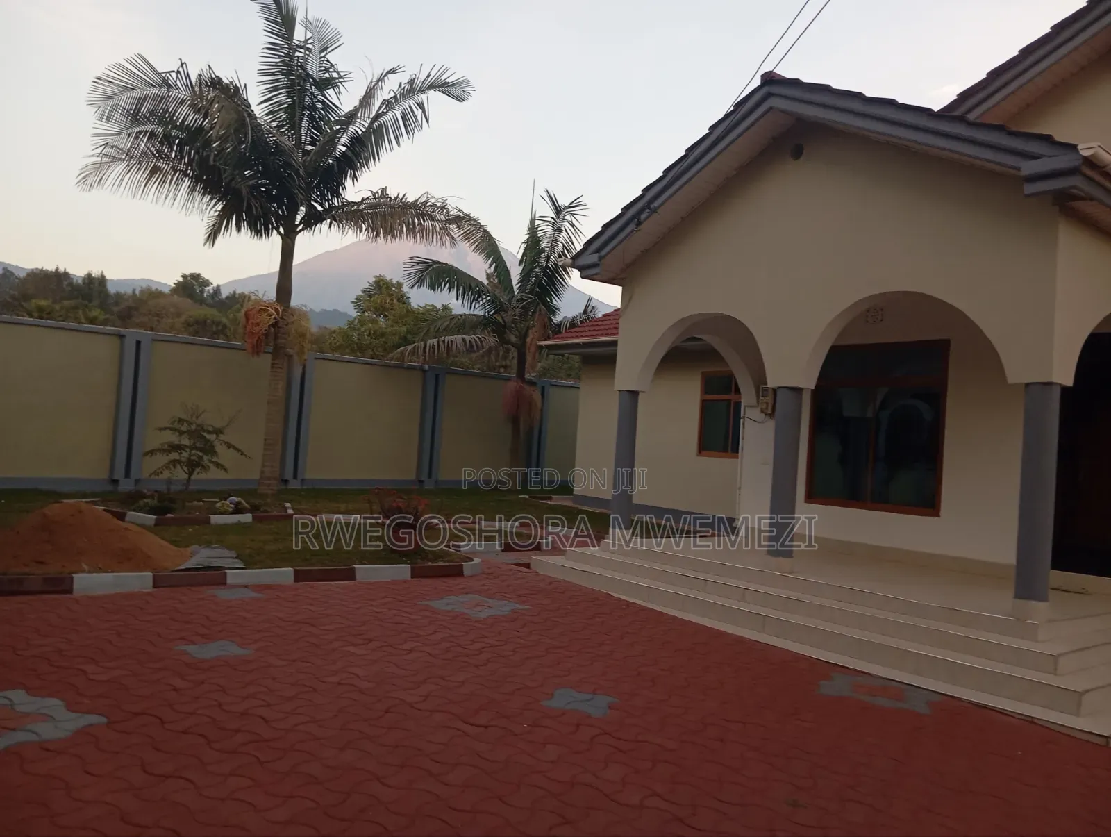 3bdrm House in Ngaramtoni Ya Juu, Kiranyi for sale
