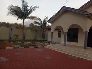 3bdrm House in Ngaramtoni Ya Juu, Kiranyi for sale