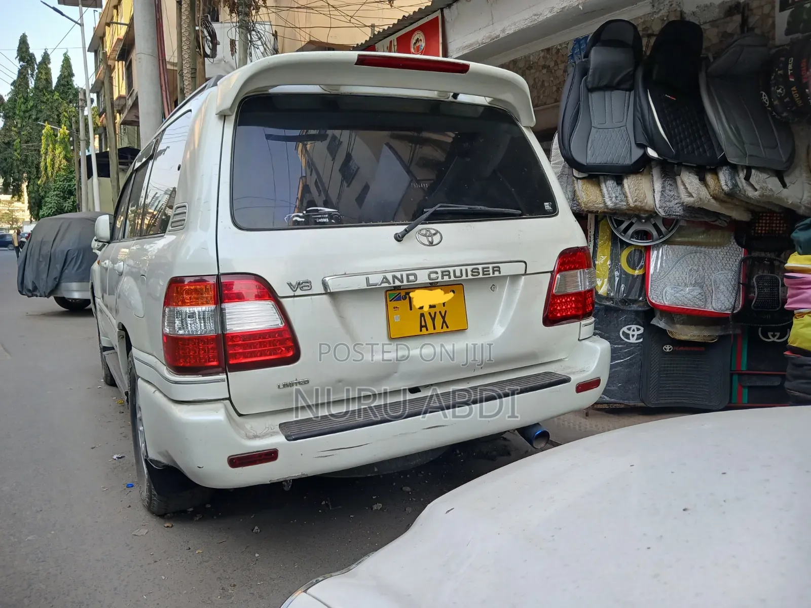 Toyota Land Cruiser 2004 White