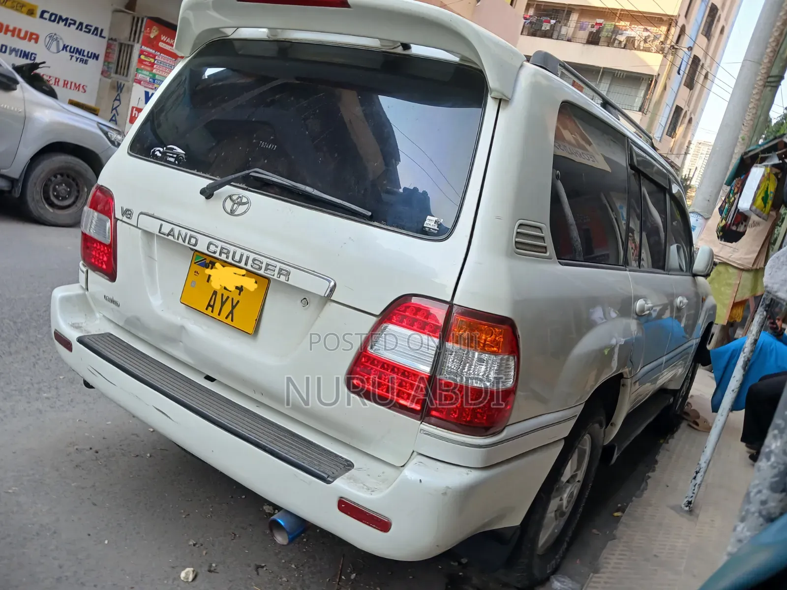Toyota Land Cruiser 2004 White