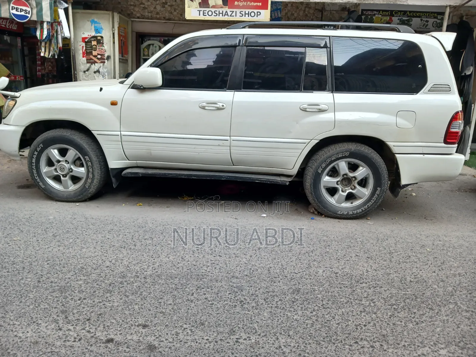 Toyota Land Cruiser 2004 White