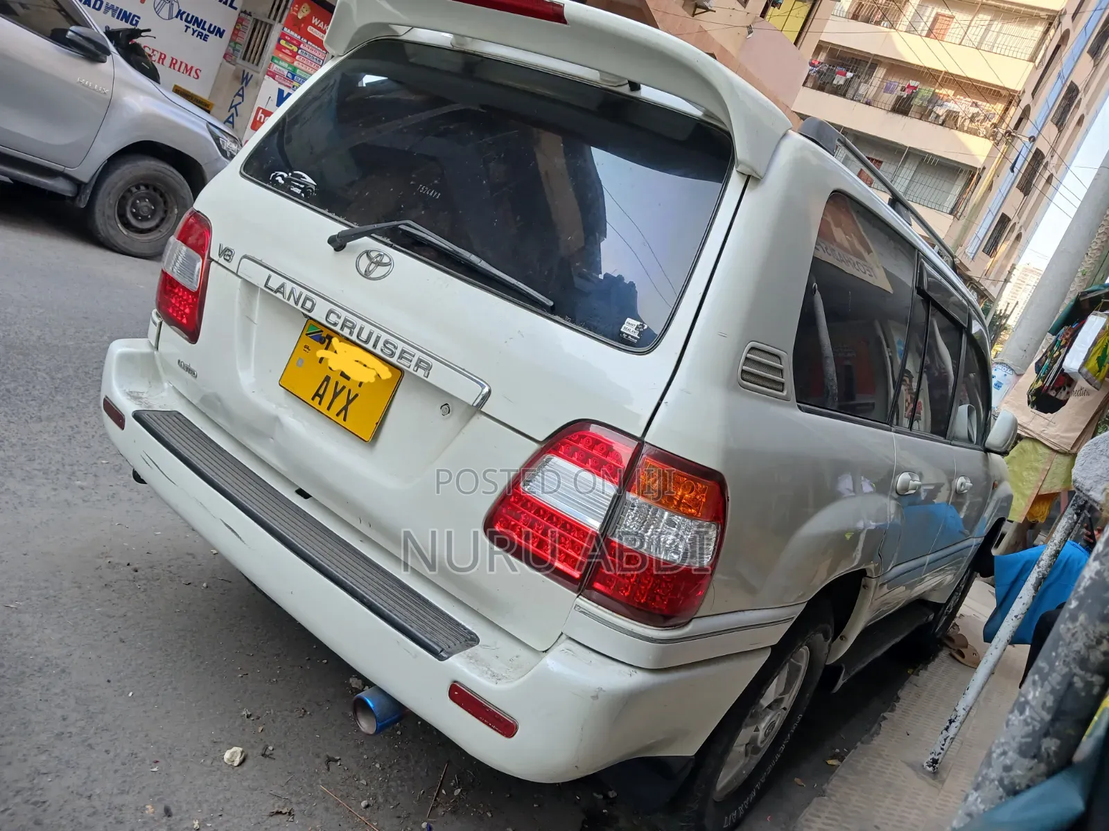 Toyota Land Cruiser 2004 White