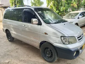 Toyota TownAce Noah 2000 Silver