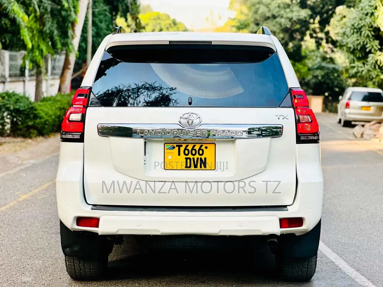 Toyota Land Cruiser Prado 2011 White