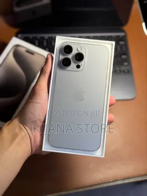 New Apple iPhone 15 Pro Max 256 GB Silver