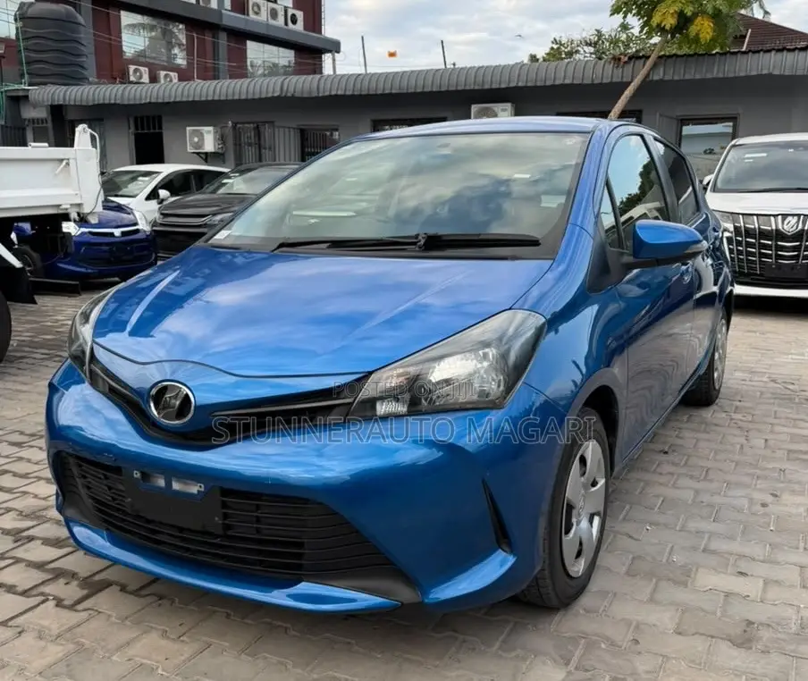 Toyota Vitz 2014 Blue